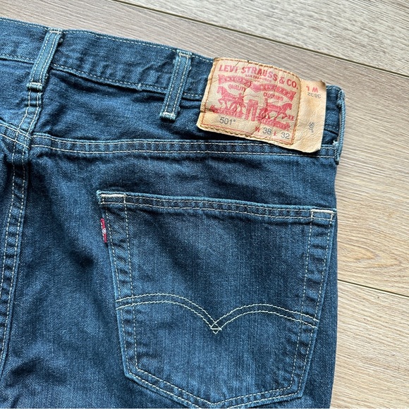 Levi’s 501 38x32 Jeans Dark Wash - Picture 9 of 9